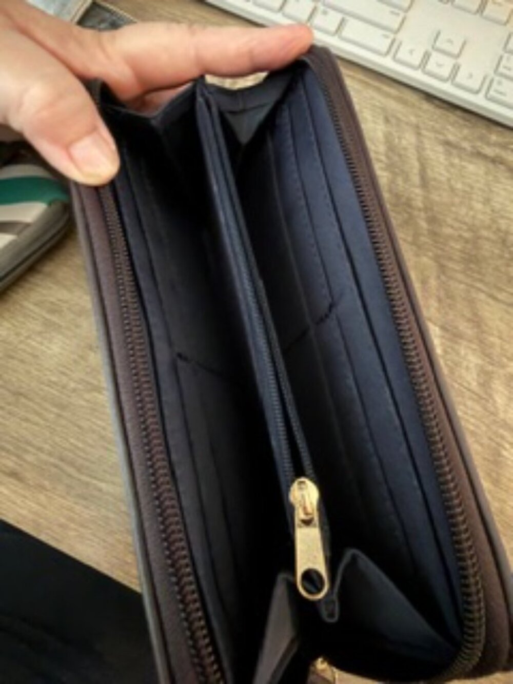 Tommy Hilfiger Wallet - Picture 2 of 2